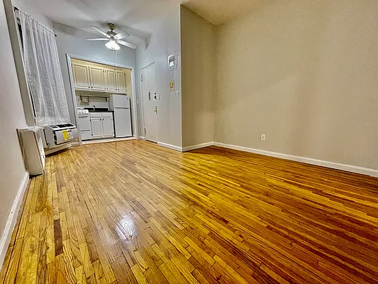 Rented by R New York | media 15