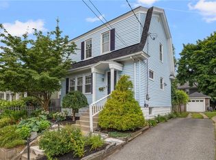 33 Harding Ave, Cranston, RI 02905