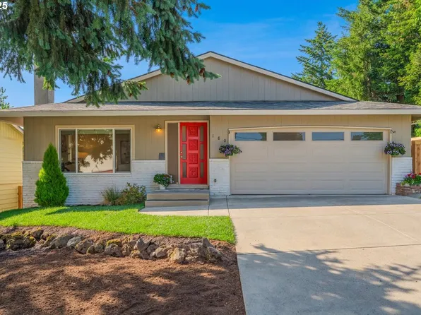 180 Nelson Ln, Gladstone, OR 97027