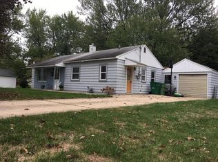 376 30th St N, Springfield, MI 49037