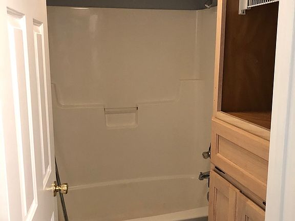 3rd image of 490 Abby Ln APT 2