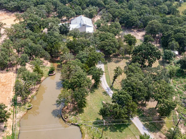 3724 County Road 211, Gainesville, TX 76240