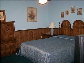 1st image of 1052 Nelson Dr