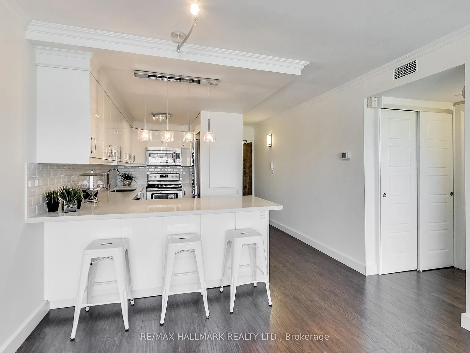 1 bed, $2,495 — Photo 4