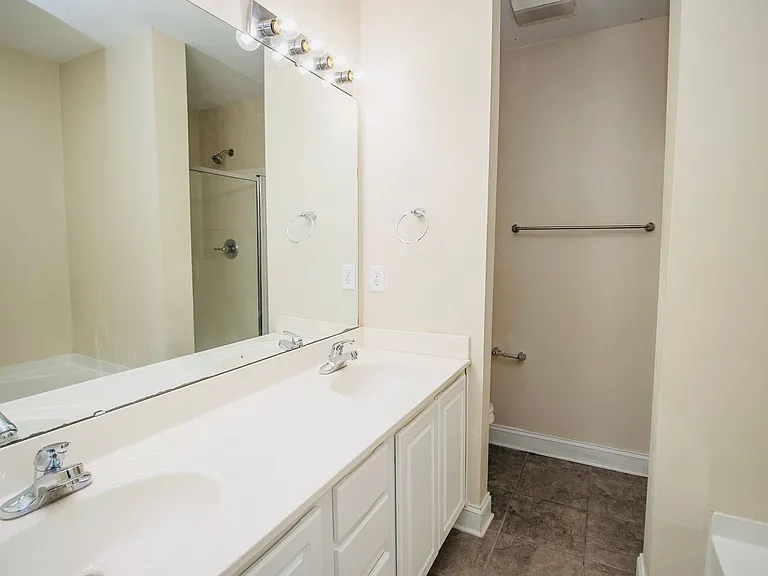 223 Forest Green Dr — Photo 19
