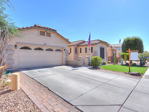 3rd image of 43399 W Lindgren Dr