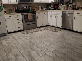 7312 Chestnut Tree Ln, Louisville, KY 40291