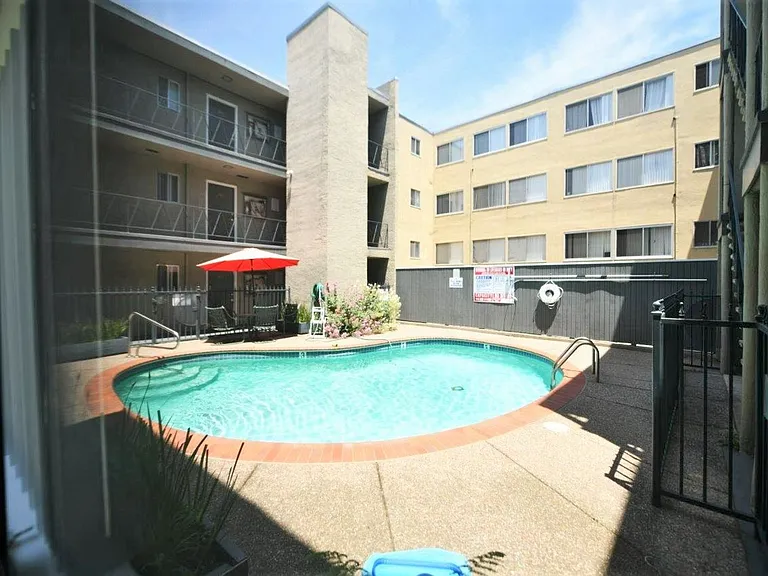 262 Vernon St — Photo 15