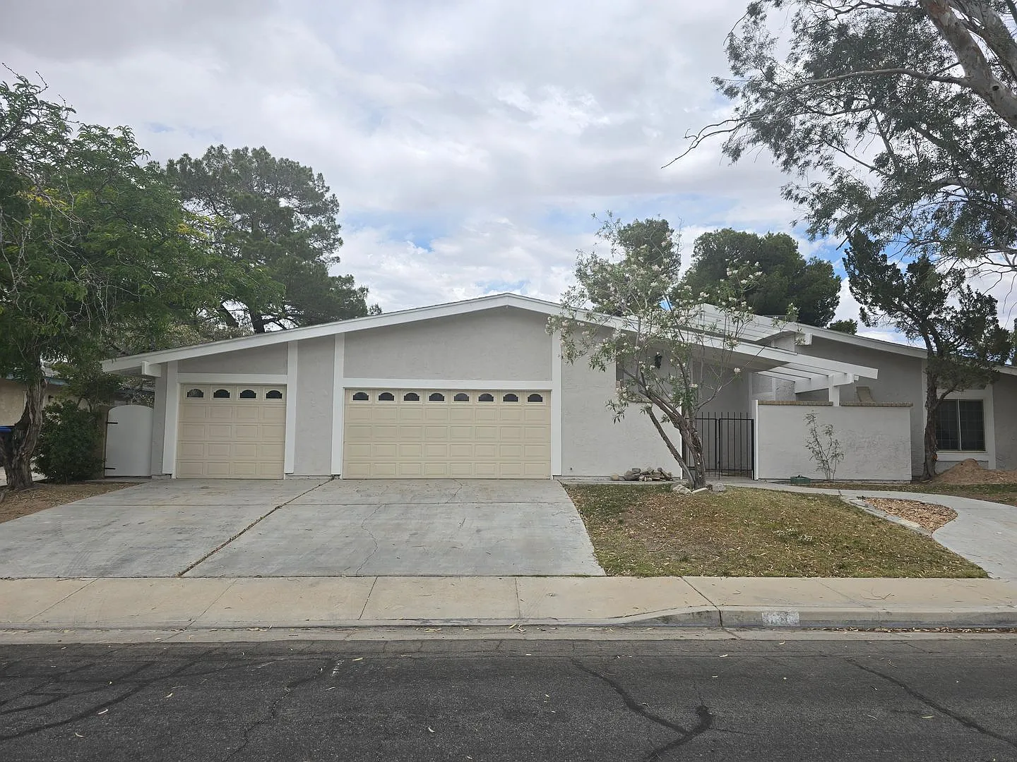Place-She818 — Photo 2