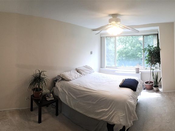 4th image of 1210 N Taft St APT 304
