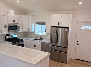 2235 Meyer Pl UNIT B, Costa Mesa, CA 92627