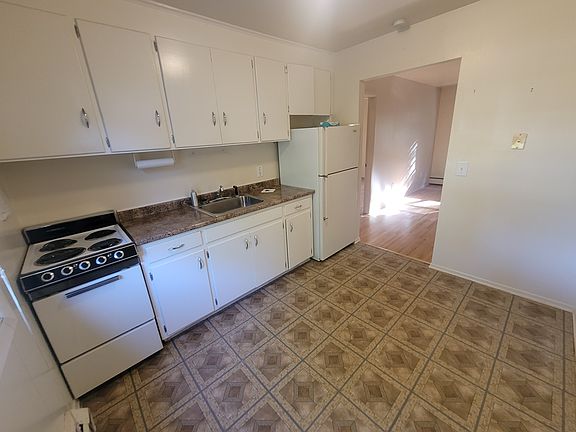4th image of 752 Liberty St #7