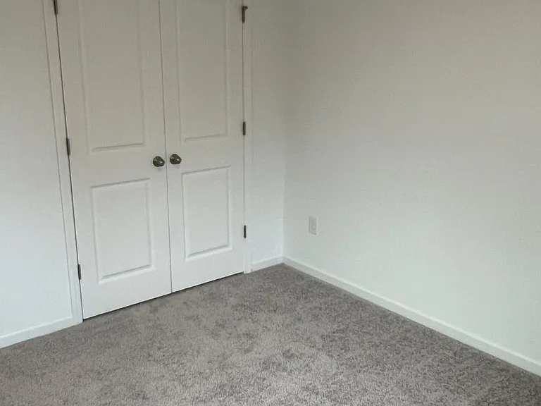 2111 Regal Dr — Photo 21