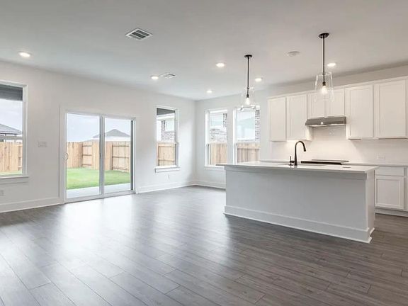 3rd image of 171 Prodigal Way