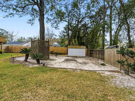 5th image of 8089 Baywind Cir