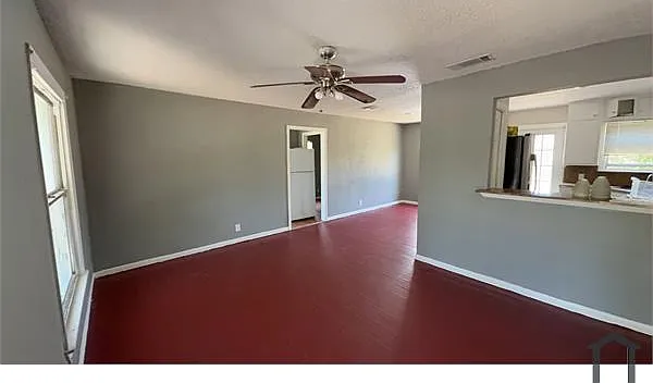 3 bed, 1151 sqft, $1,250 — Photo 2