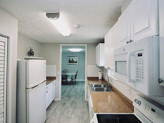 4th image of 219 Harris Dr