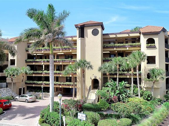 3rd image of 623 La Peninsula Blvd #623