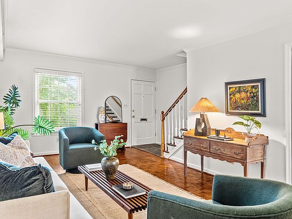 5th image of 3732 Jamestown Cir