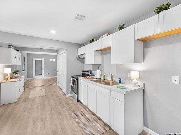 2nd image of 2118 SW 21ST ST