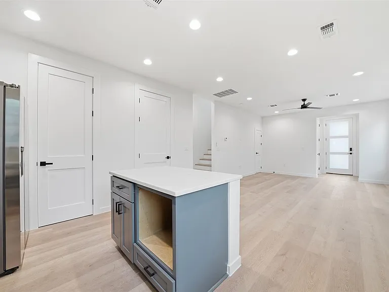 2212 Yellow Jacket Ln #1 — Photo 8