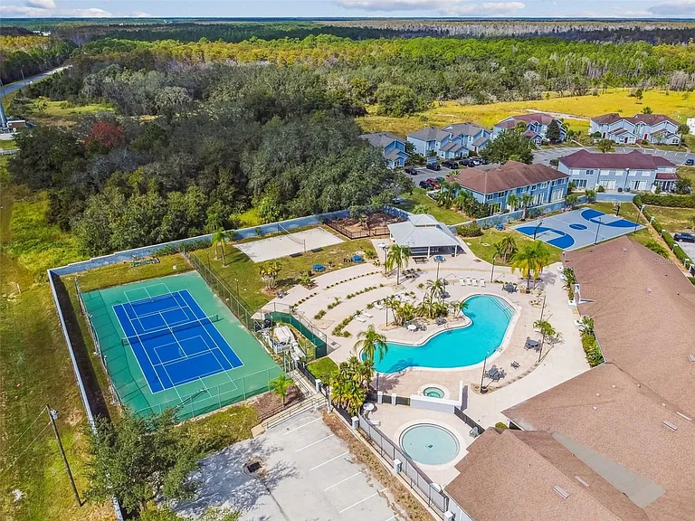 Tennis - Pool - Hot Tub - Gazebo - Basketball -