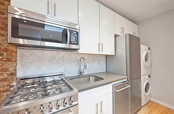 Rented by Nooklyn NYC LLC | media 23