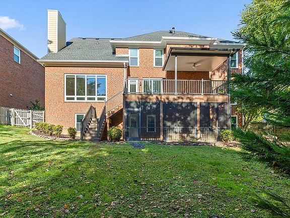 3rd image of 3112 Olde Towne Ln