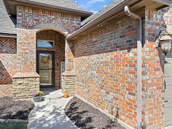 2nd image of 19109 Cottonwood Ct