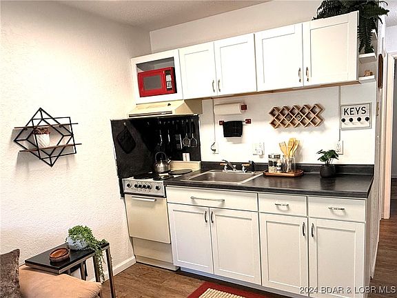 2nd image of 159 Southwood Shores Pl #2A