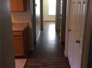 2105 7th St, Hempstead, TX 77445