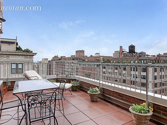 3rd image of 1150 Park Ave #17F