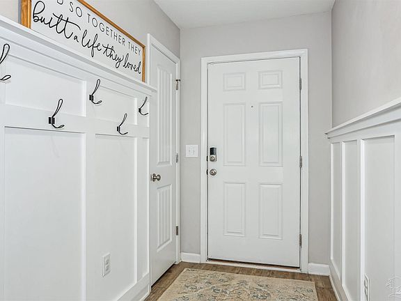 3rd image of 9453 Lutoo Ln