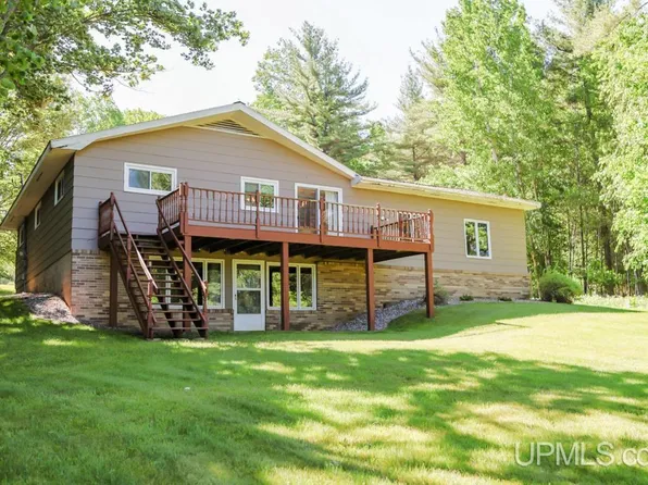 W9614 K O Swanson Dr, Iron Mountain, MI 49801