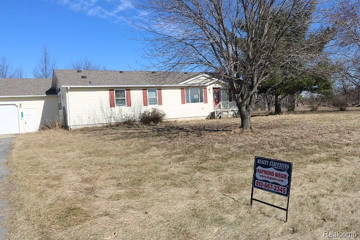 1st image of 26 W Barnes Rd