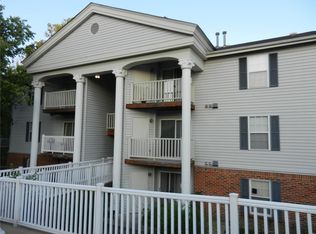 12400 Somerset Place Dr APT J, Saint Louis, MO 63128