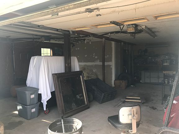 2 car garage below apartment