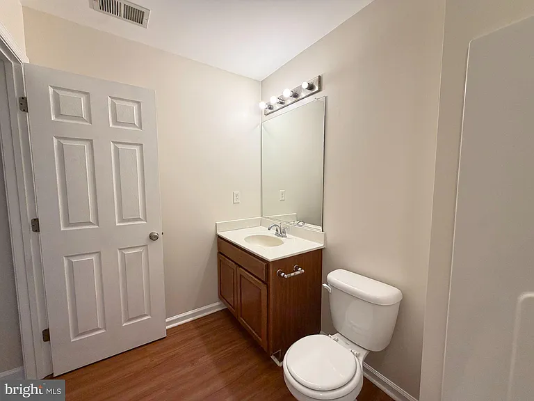 10 Meadow Court Gln — Photo 12