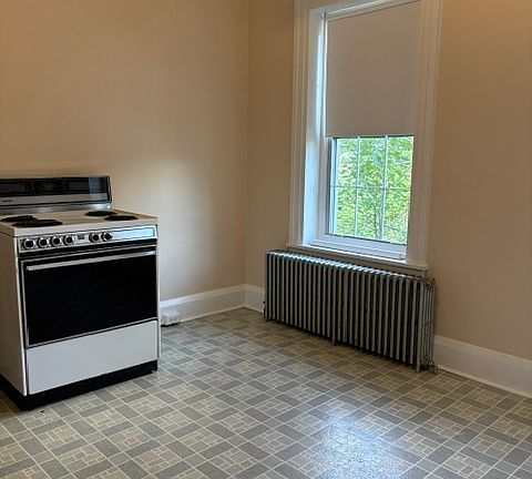 5th image of 282 Laurelwood Rd #2F