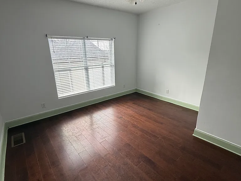Ashby Grv SW — Photo 11