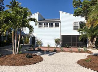 1585 Airway Dr, Naples, FL 34104