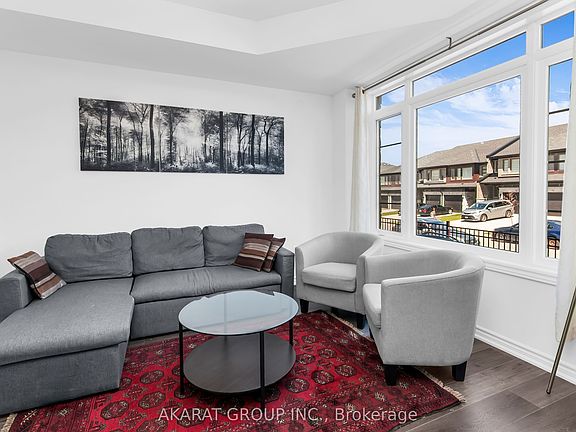 5th image of 61 Soho St #68