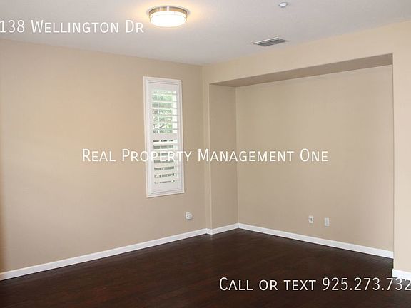 4th image of 2138 Wellington Dr