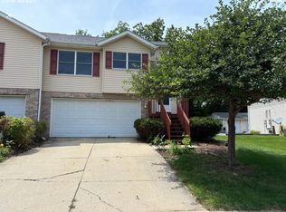 3200 N Willow Ct #3204, Bettendorf, IA 52722