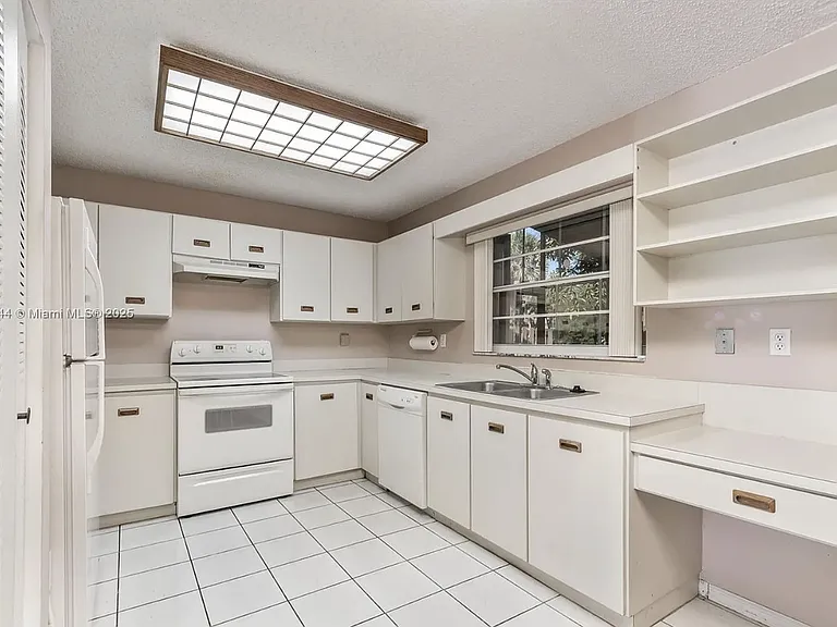 15011 SW 112th Ter — Photo 5