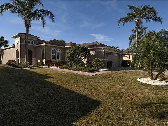 3rd image of 1042 Regal Manor Way