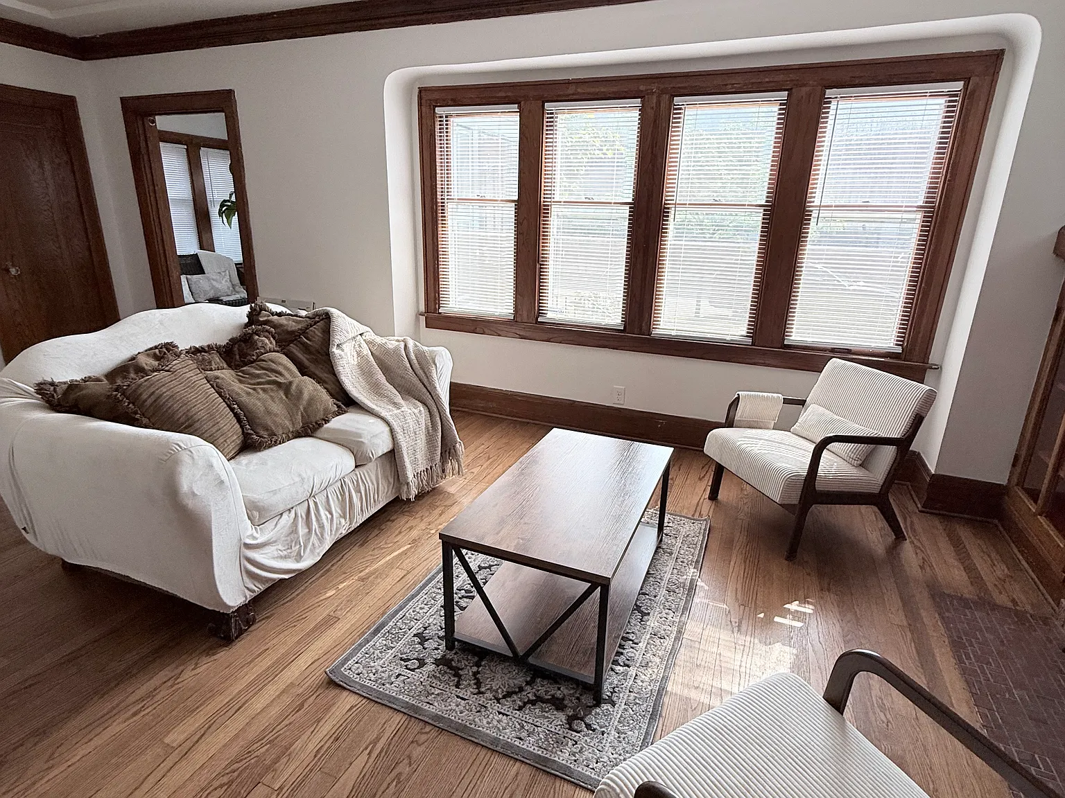 4 bed, 1712 sqft, $2,400 — Photo 3