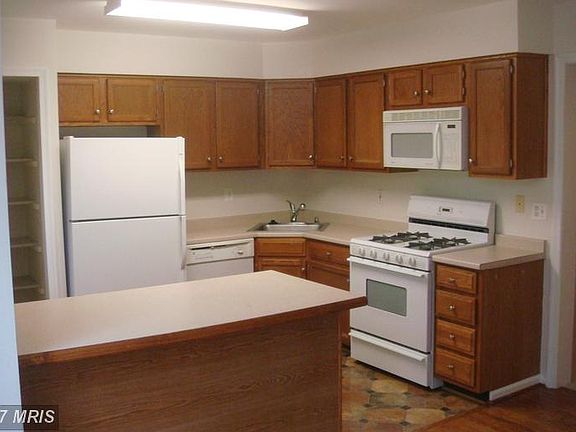 5th image of 5829 Westwater Ct