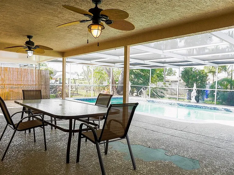 4205 McKinley St — Photo 22