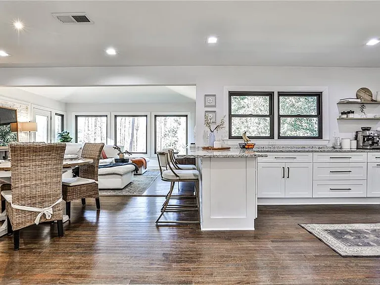 865 Moores Mill Rd NW — Photo 14